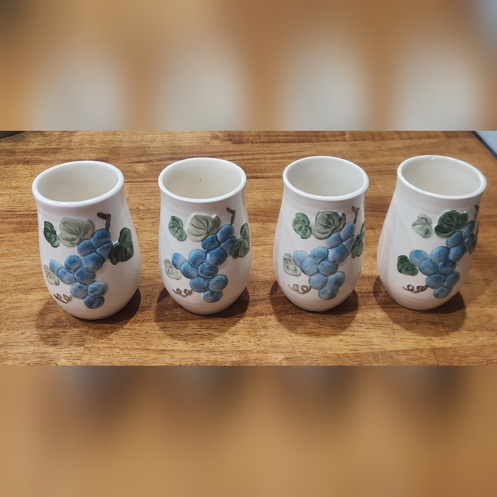 Metlox Poppytrail Sculptured Grape 12oz Tumblers